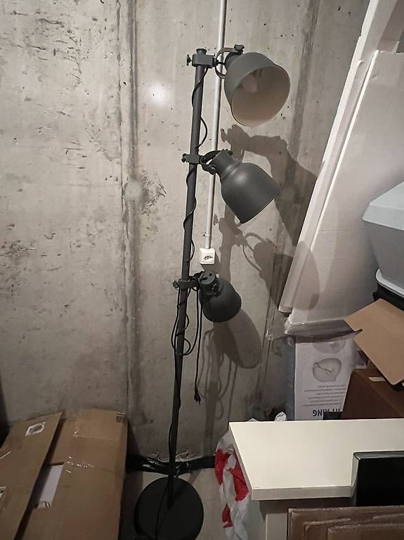 Lampade: Stehlampe – Usato da Bern venduto da Zarraa 2