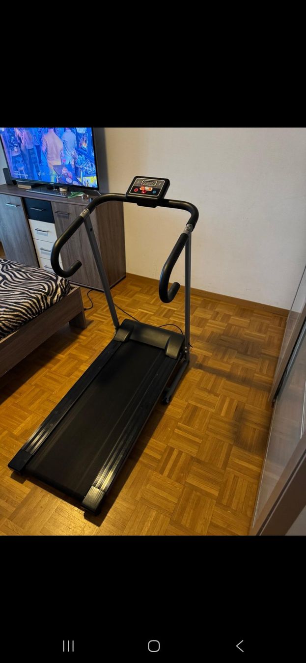 Macchine per carico, silaggio e trasporto: Tapis de course pliable – Usato da Chavornay venduto da batman3000