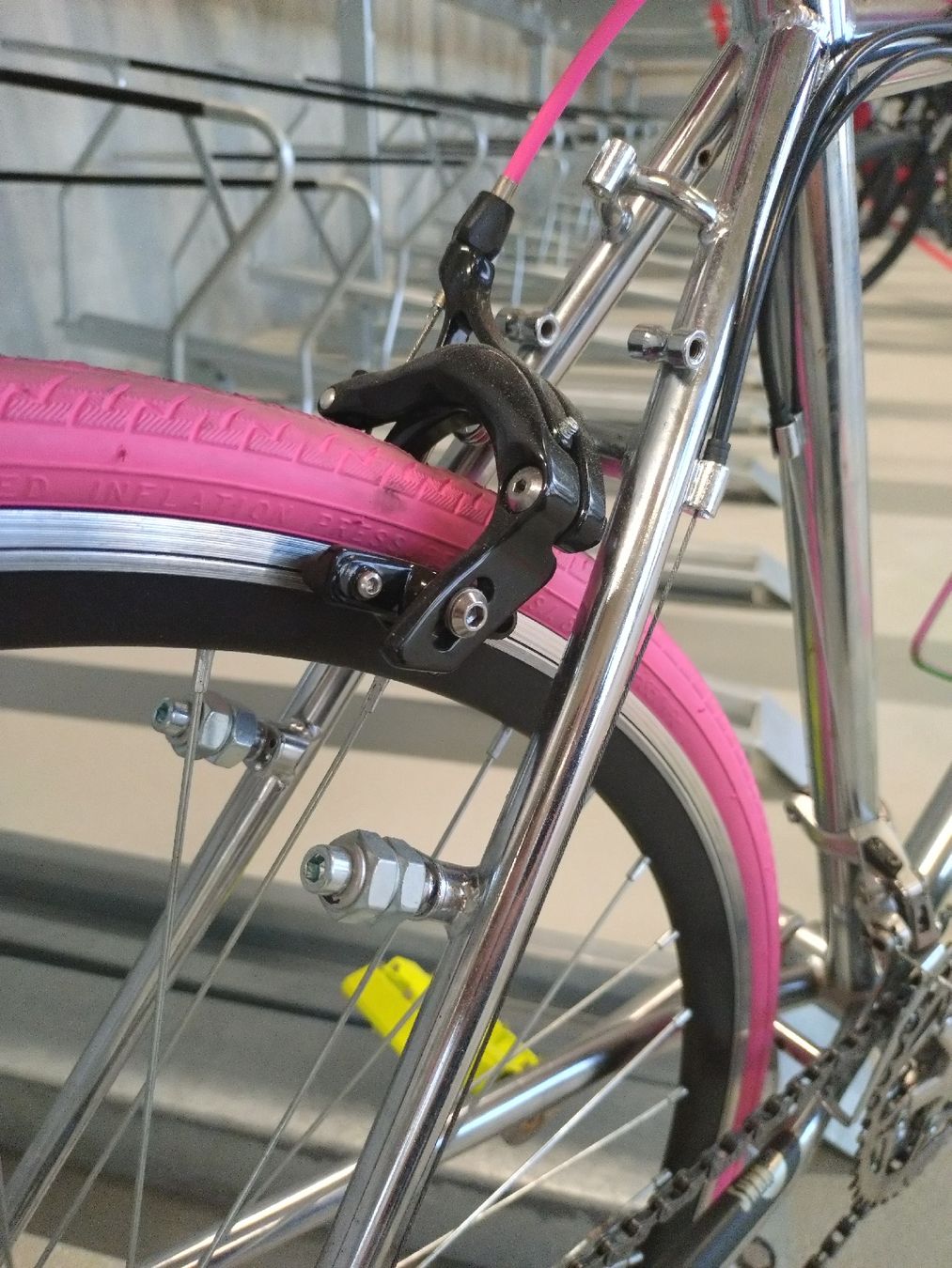 Biciclette: Vélo Sunn Force 28' Rose Pimped ! – Usato da Farvagny-le-Grand venduto da LaCaverne 3