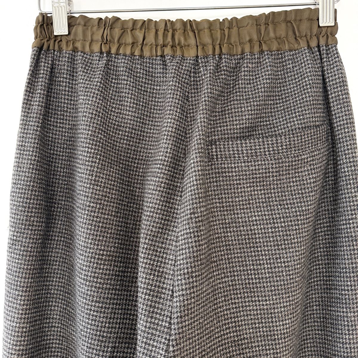 Pantaloni: PAS DE CALAIS New Wool Trousers – Nuovo (secondo la descrizione) da Emmen venduto da Colette-Juliette 5