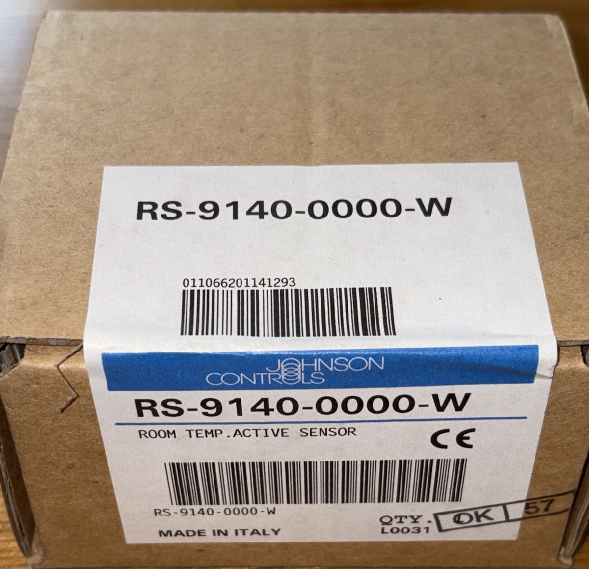 Componenti elettronici: Johnson Controls Room Temp. active Sensor. Neu/ovp. – Nuovo e nell'imballaggio originale da Suhr venduto da Siwi 2