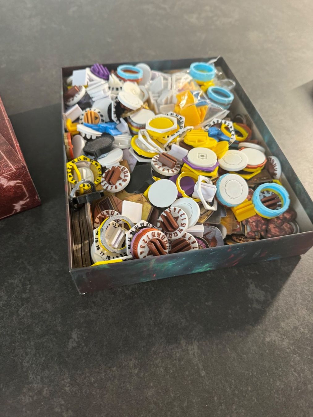 Spiele: Gloomhaven + Pranken des Löwen Paket – Gebraucht aus Winterthur von J-Keller87 2