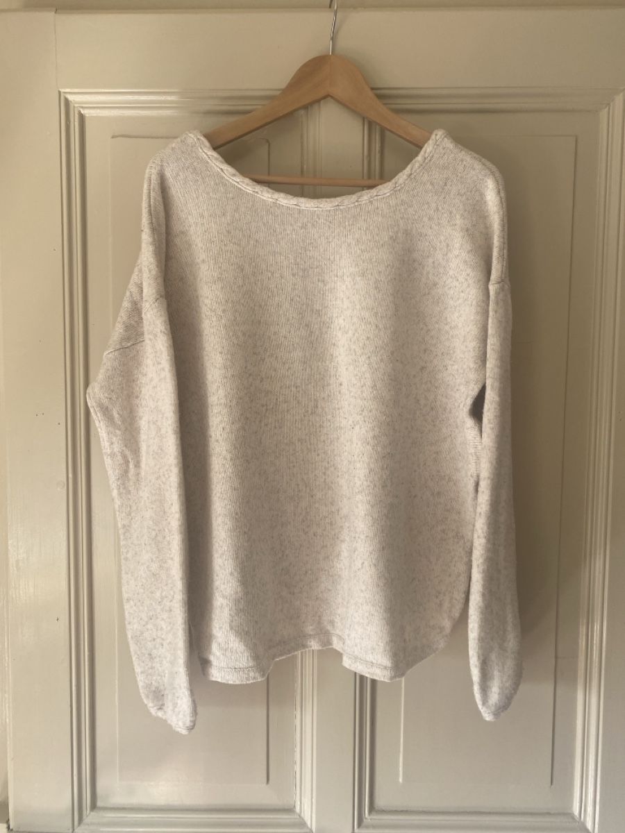 Lots de vêtements: Lot de pulls d’allaitement / grossesse XL – D'occasion à Fribourg par noh_8sl2