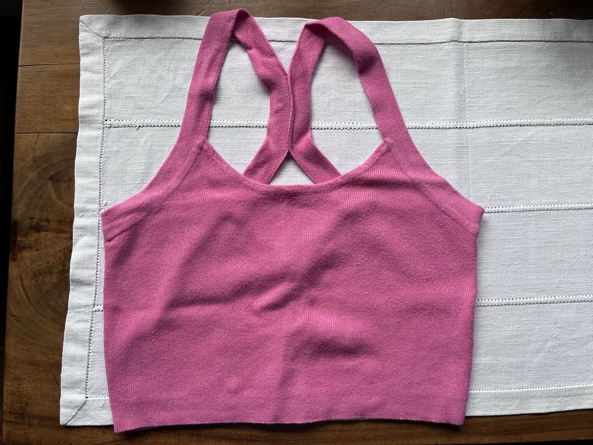 Tops: Crop Top Pink S – D'occasion à Wil SG par aiy_fnm9