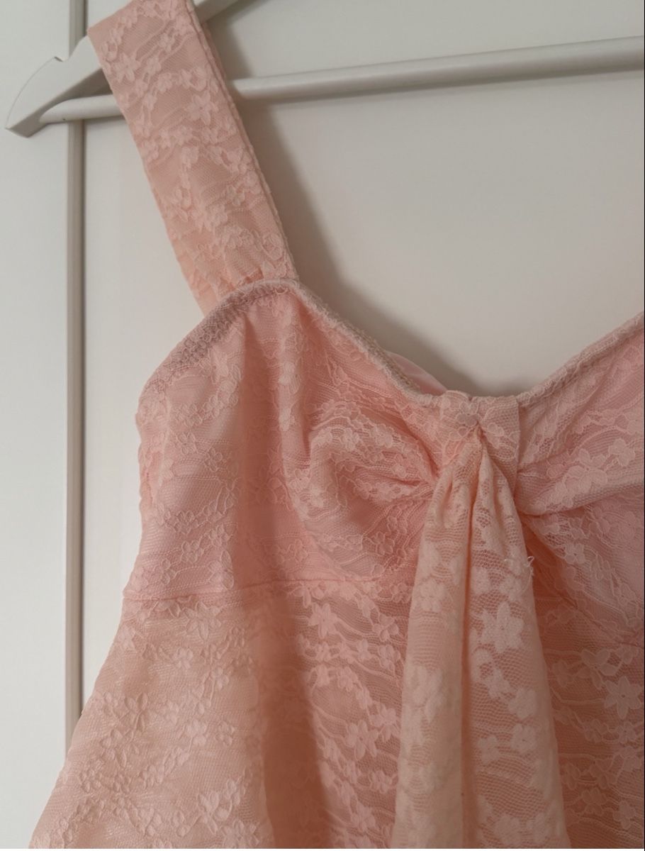 Top: Pink Lace Top with Bow Detail Size S – Nuovo (secondo la descrizione) da Winterthur venduto da LarissaChiara27 2