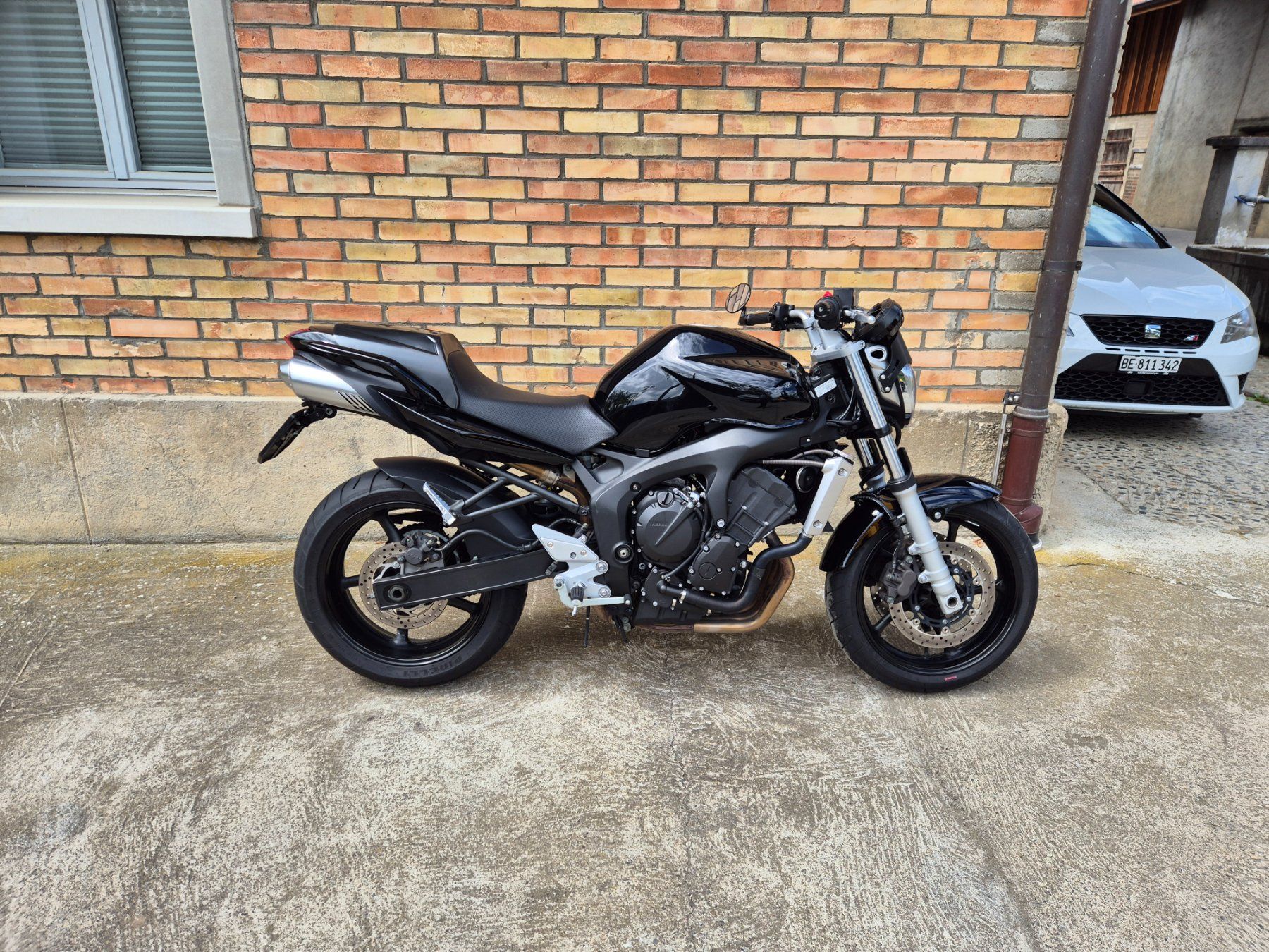 Yamaha Strada: Yamaha FZ 6 ab Ventil Service – Usato da Mühleberg venduto da robatelhome1
