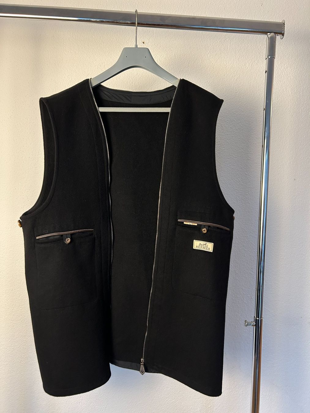 Hermès Gilets & Westen: Hermès Black Wool Lining Vest – Gebraucht aus Bern von kurtikobolt74