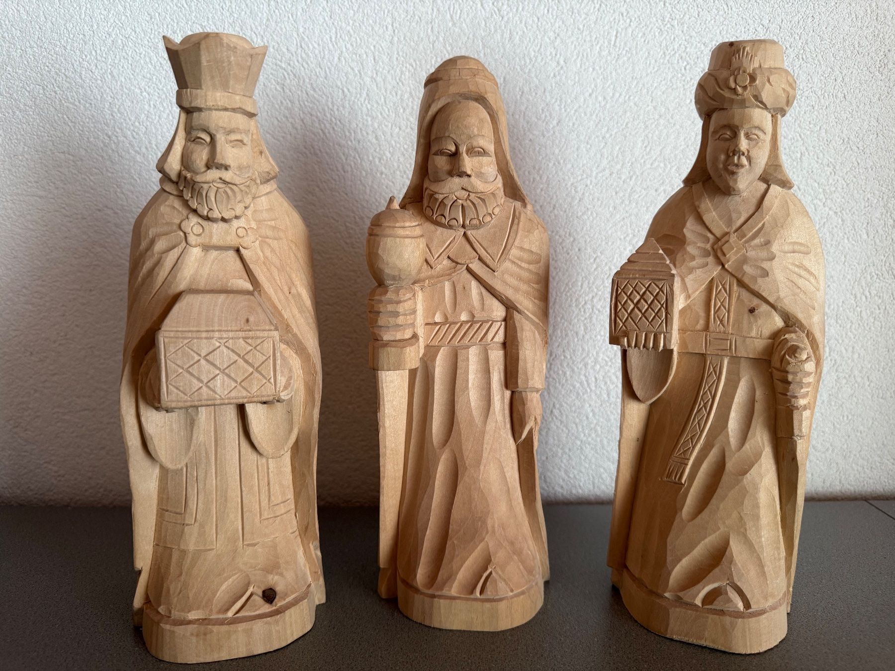 Sculture & Statue: Sehr grosse Handgeschnitzte Holzkrippenfiguren Unikate – Usato da Wallbach venduto da 10merlin 2
