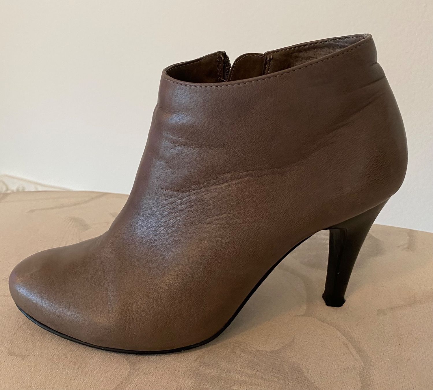 Damenschuhe: Stiefeletten in Taupe, Gr. 37 – Gebraucht aus Zürich von Maria2021 2