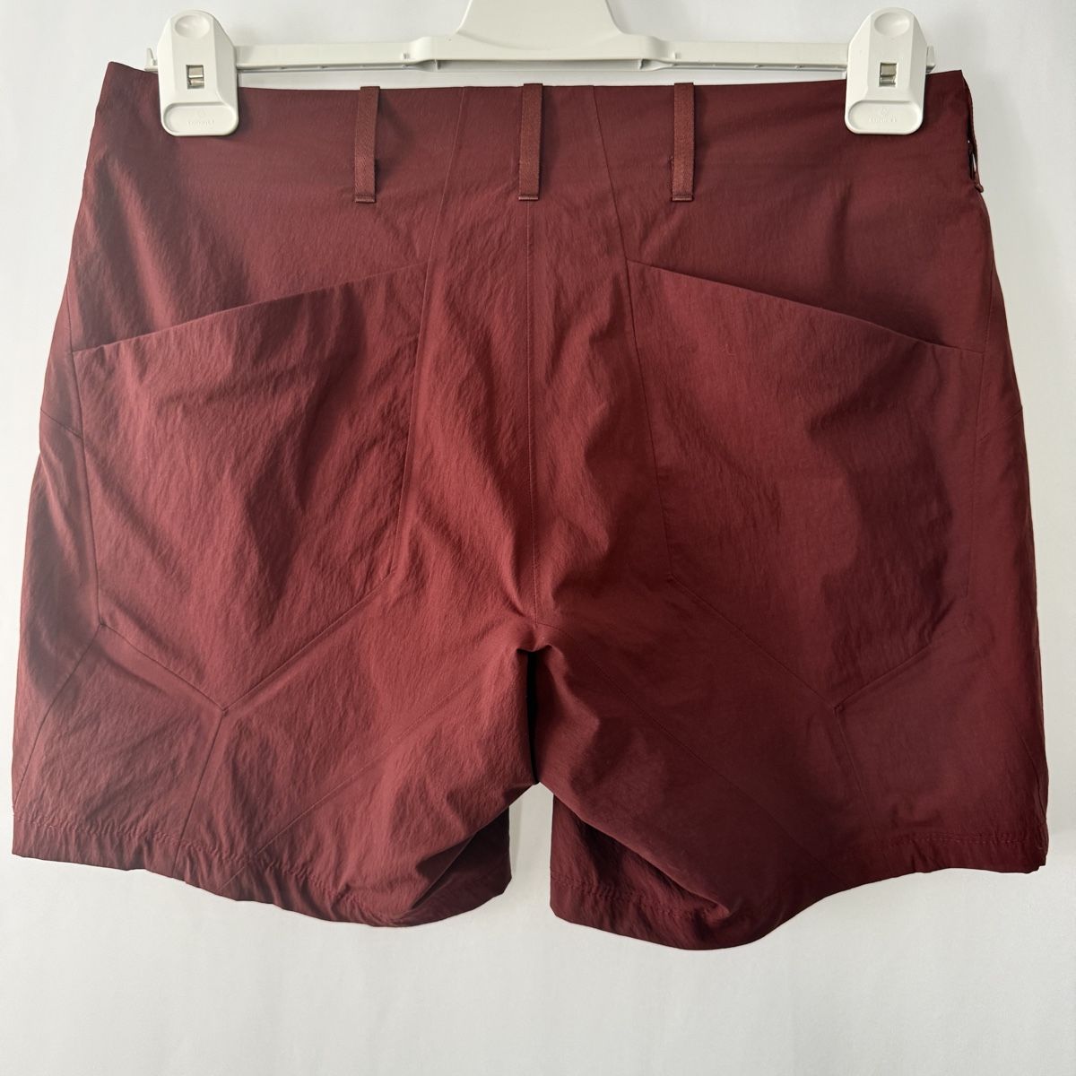 Arcteryx Pantaloni: ARCTERYX Veilance Voronoi Shorts – Nuovo (secondo la descrizione) da Emmen venduto da Avviivva_Com2023 2