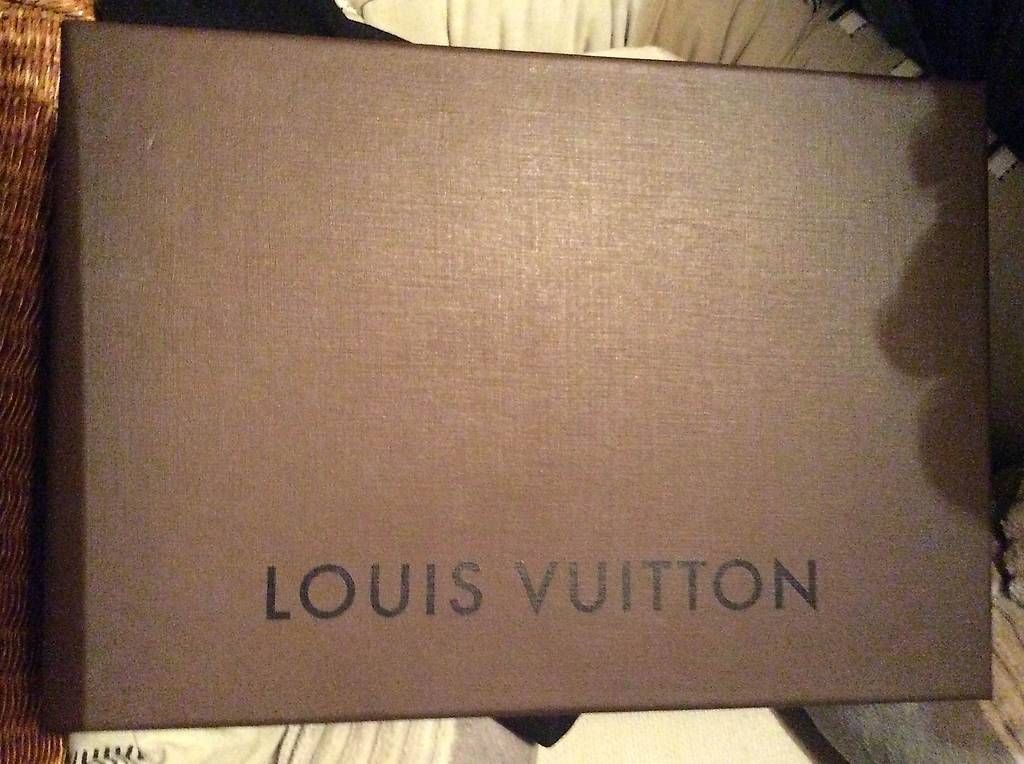 Louis Vuitton Sciarpe: Écharpe Louis Vuitton – Nuovo e nell'imballaggio originale da Bouveret venduto da seb_rjx8 3