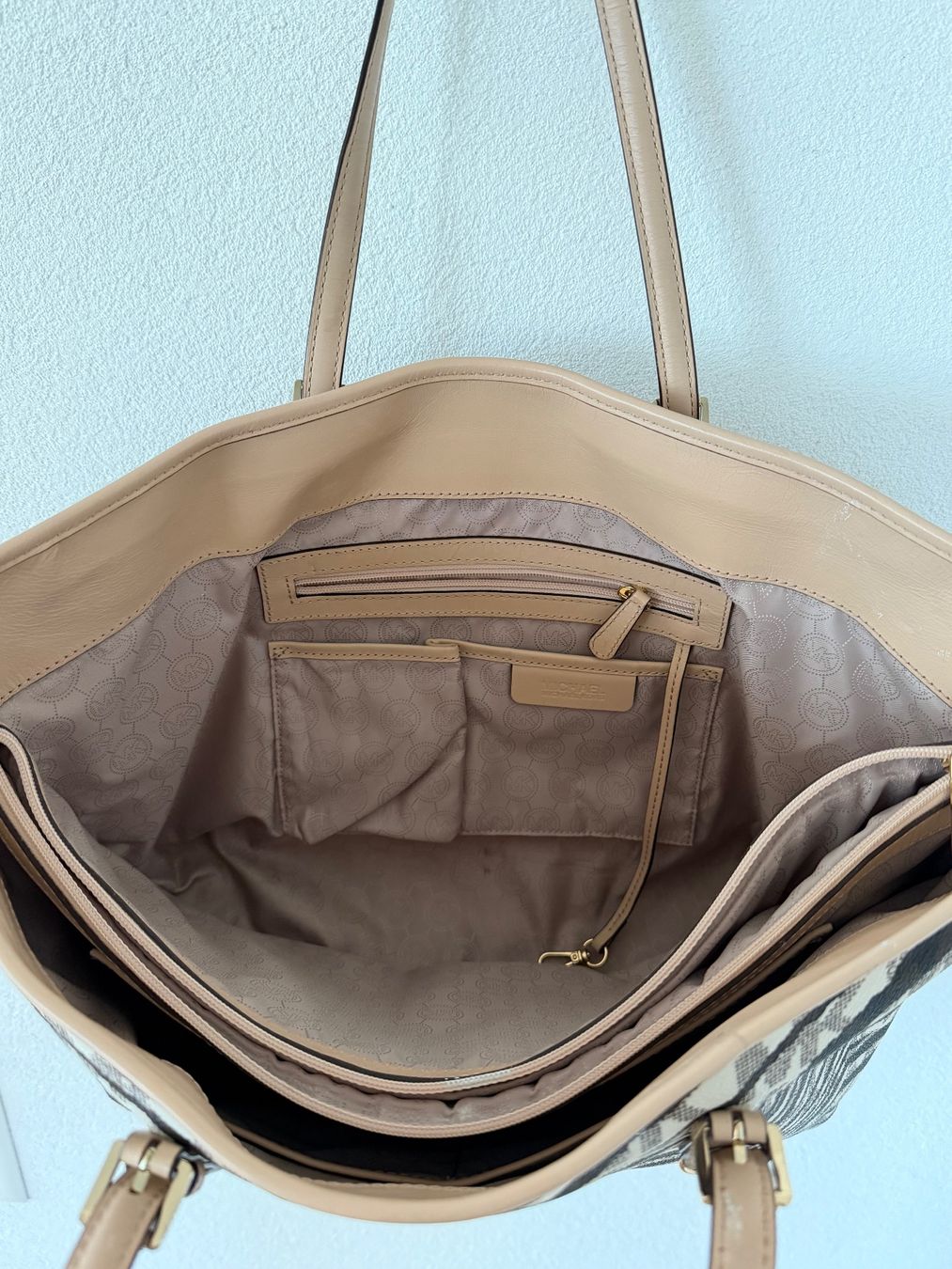 Michael Kors Borse da donna: Michael Kors Tasche mit Zebramuster – Usato da Meilen venduto da ninaproud 5
