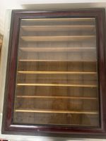 Sammelvitrine Holz mit Glasfront 8 Ablagen guter Zustand