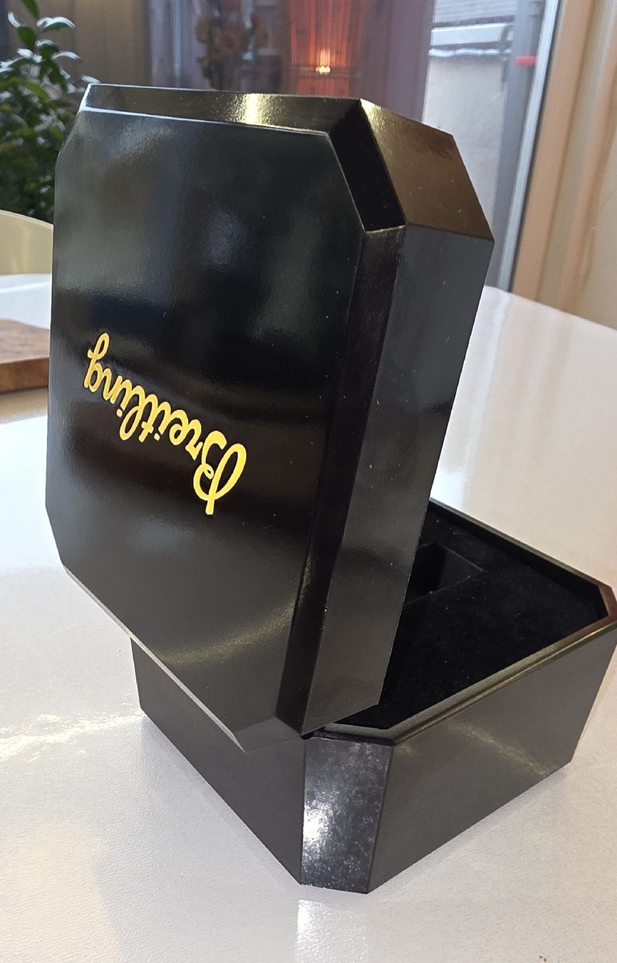 Breitling Orologi: BREITLING BAKELITE BOX SCHWARZ – Usato da Winterthur venduto da Navitimer 1