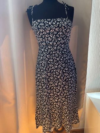 Robe d'été Kookai imprimé fleuri noir et blanc 100% viscosse