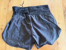 Salomon Laufshorts Gr. M