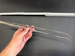 Riesen-Pinzette 50 cm lang, gebogen. NEU!