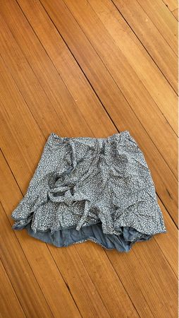 Floral Ruffle Mini Skirt - Perfect for Summer Days!
