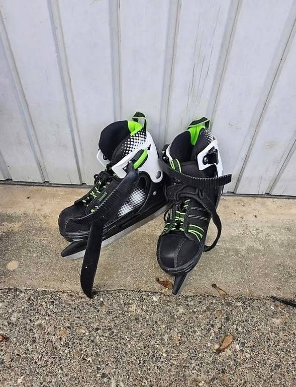 Pattini da ghiaccio: Schlittschuhe – Usato da Schaffhausen venduto da DrNo8088 1