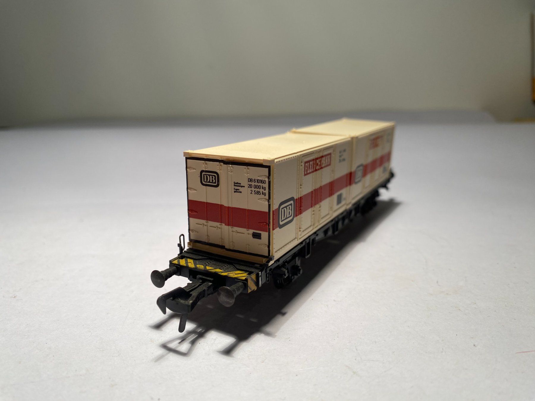 Fleischmann Modellini di ferrovie: Fleischmann 5232 H0 Containertragwagen mit 2 Container – Usato da Buchrain venduto da Modellbahn11 3