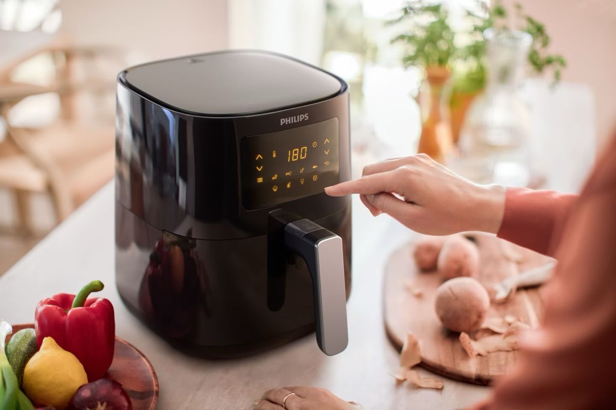 Philips Elettrodomestici da cucina: Philips Airfryer HD9252  – Usato da ZUG venduto da cha_6h95 1