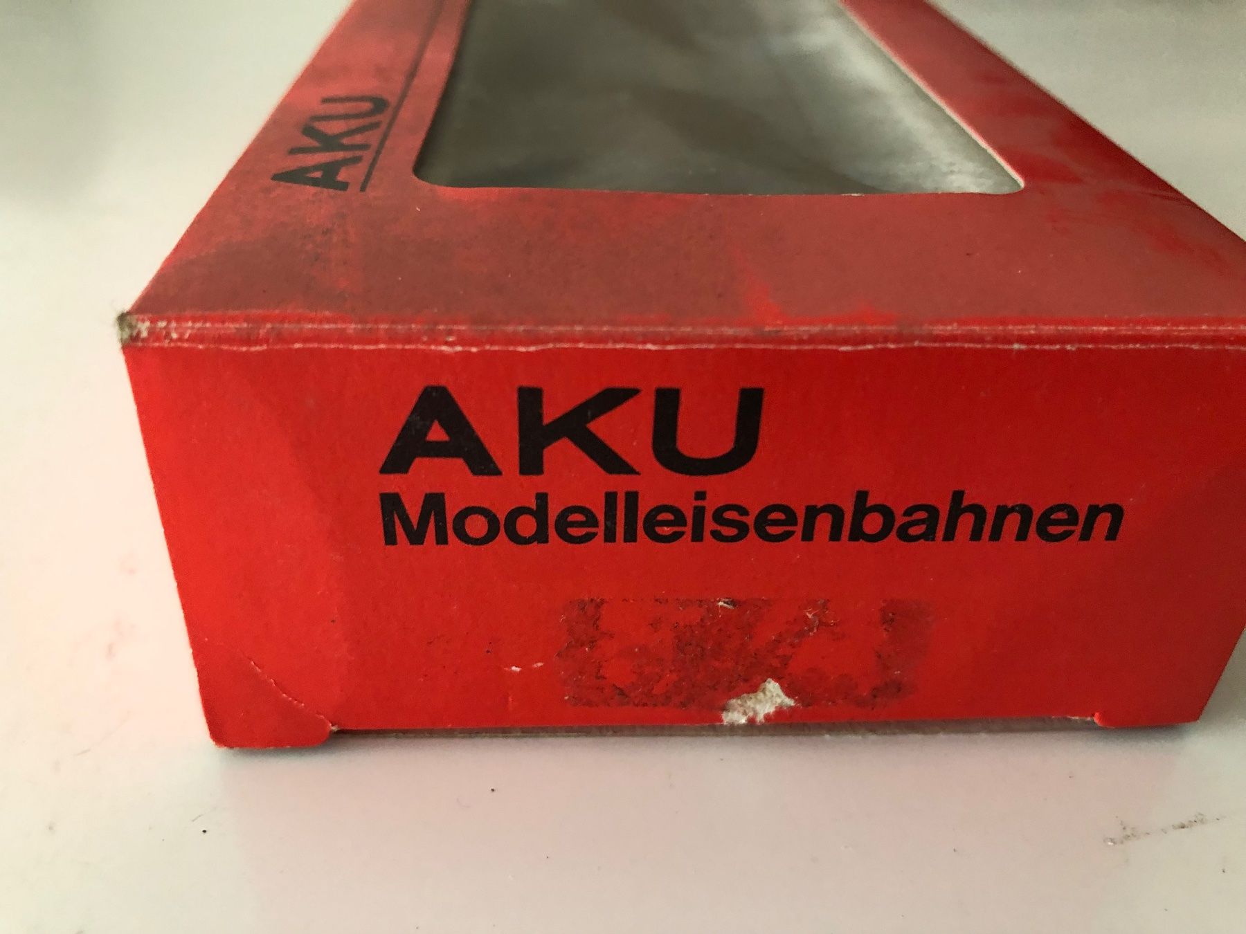 Aku Modellini di ferrovie: Aku Güterwagen NEU – Nuovo e nell'imballaggio originale da Ostermundigen venduto da Garmin03 1