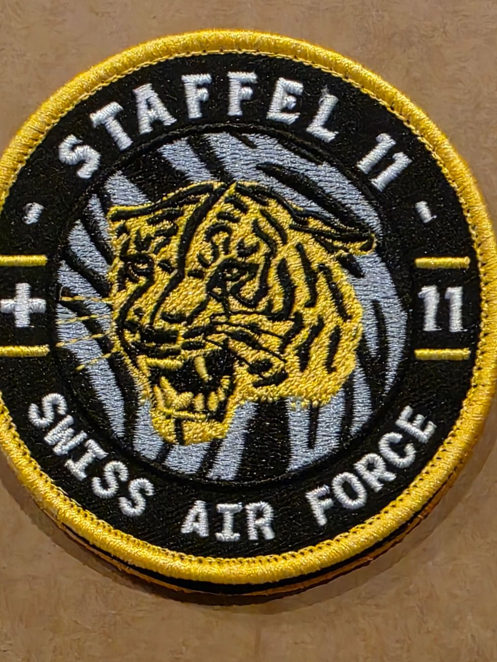 Schweizer Armee Placchette & Badge: Luftwaffe Abzeichen Badge Klett neu Staffel 11 – Nuovo (secondo la descrizione) da Nyon venduto da freetoys08
