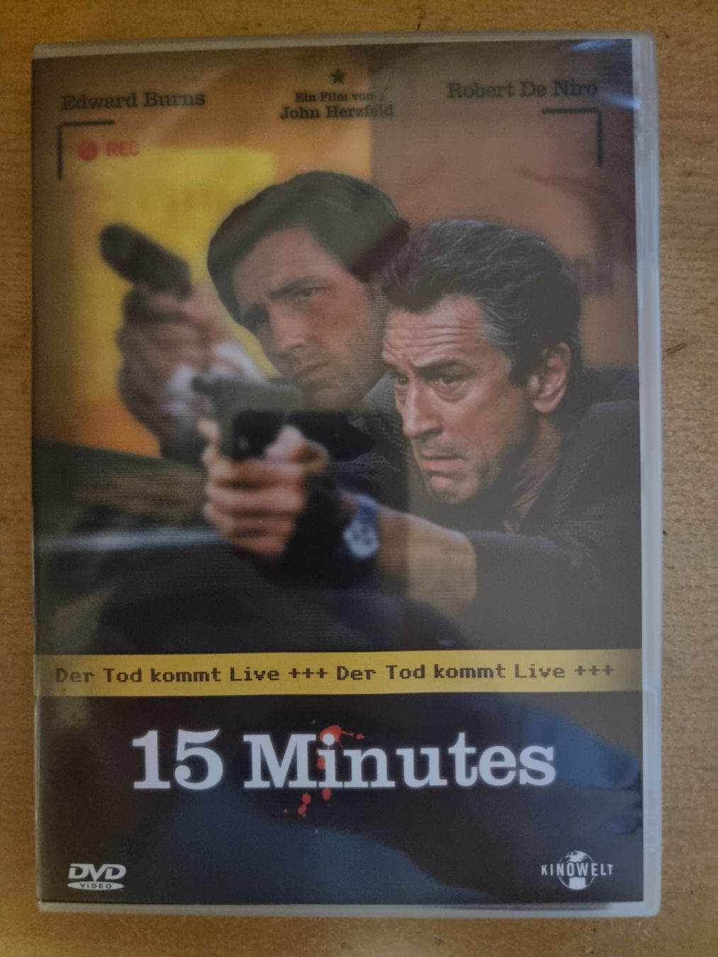 Tutti i DVDs: DVD - 15 Minutes - mit Robert De Niro & Edward Burns – Usato da Näfels venduto da energie2925