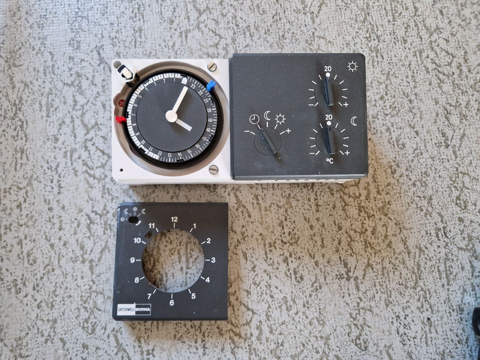 Radiatori: Thermostat Satchwell Birka – Usato da Vuadens venduto da adrien8