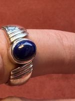 900 Silberring mit dunkelblauen Stein