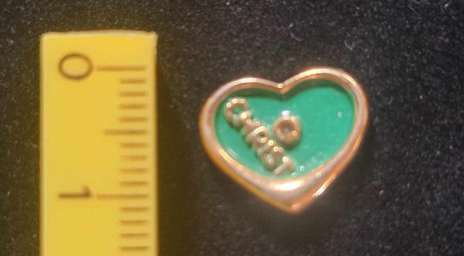 Plaketten & Abzeichen: Pin Herz grún Emaille – Gebraucht aus Zug von Sdoerfli