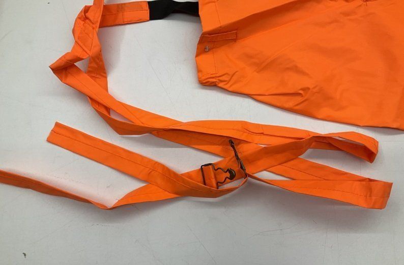 Hosen: Regenhosen mit Träger Gr. M – Neu und originalverpackt aus Kehrsatz von lar_fsw9 2