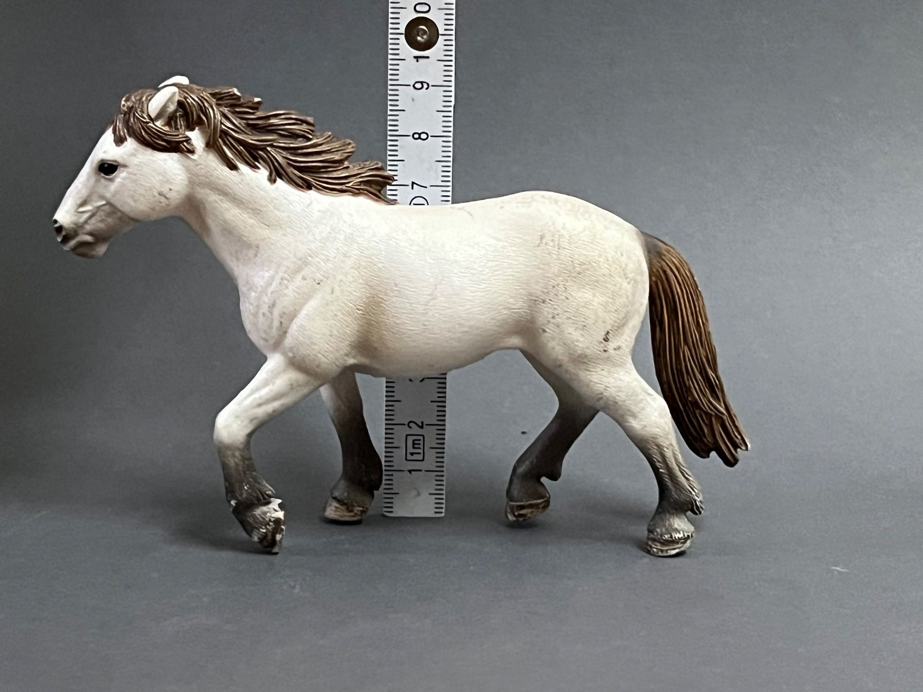 Schleich Statuette: Schleich Camargue Stute Pferd – Usato da Ennetbaden venduto da mapa05 2