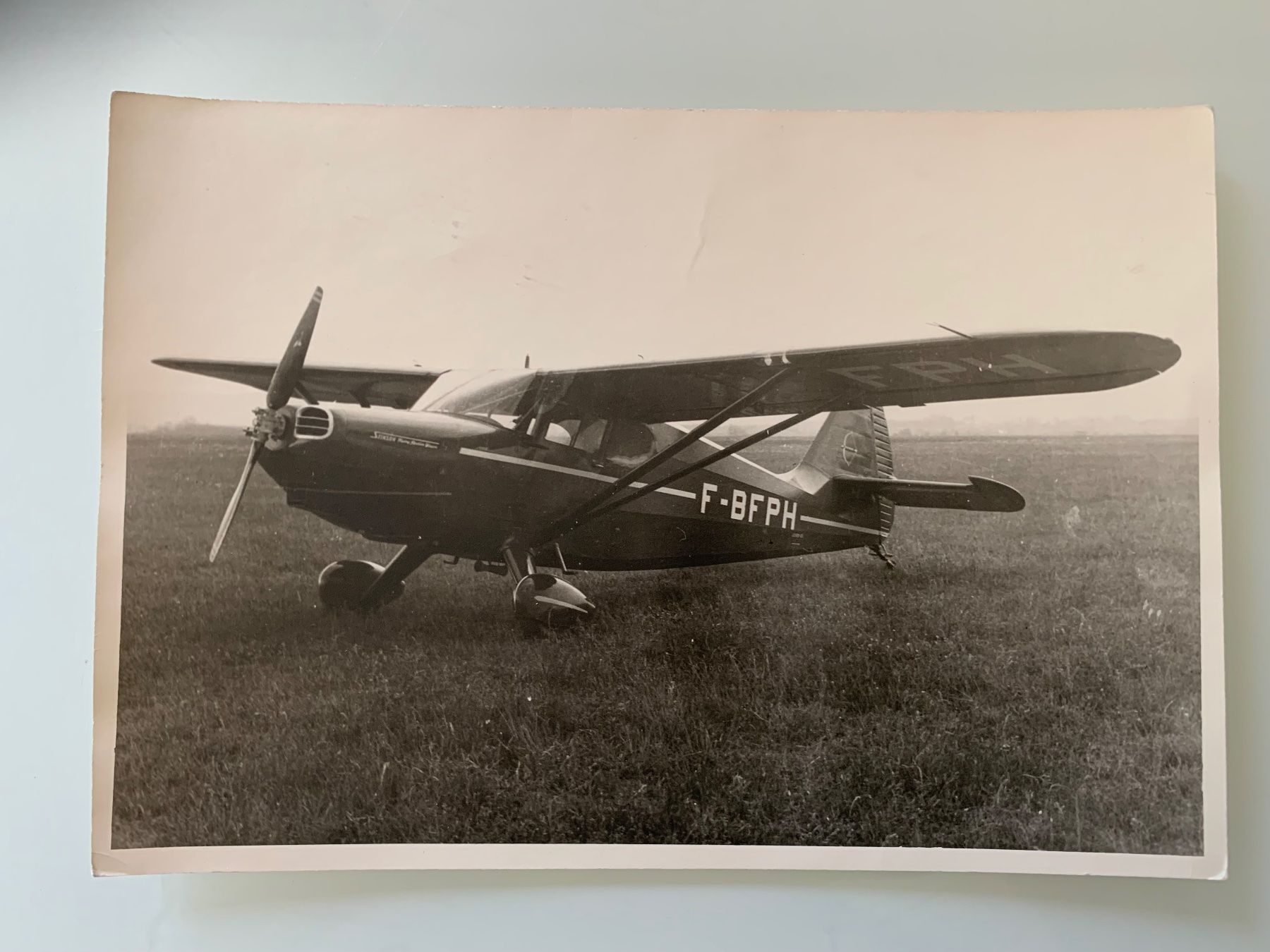 Foto & Immagini: Foto einer Stinson 108 - 3 Voyager – Usato da Bern venduto da Artbrokerswitzerland