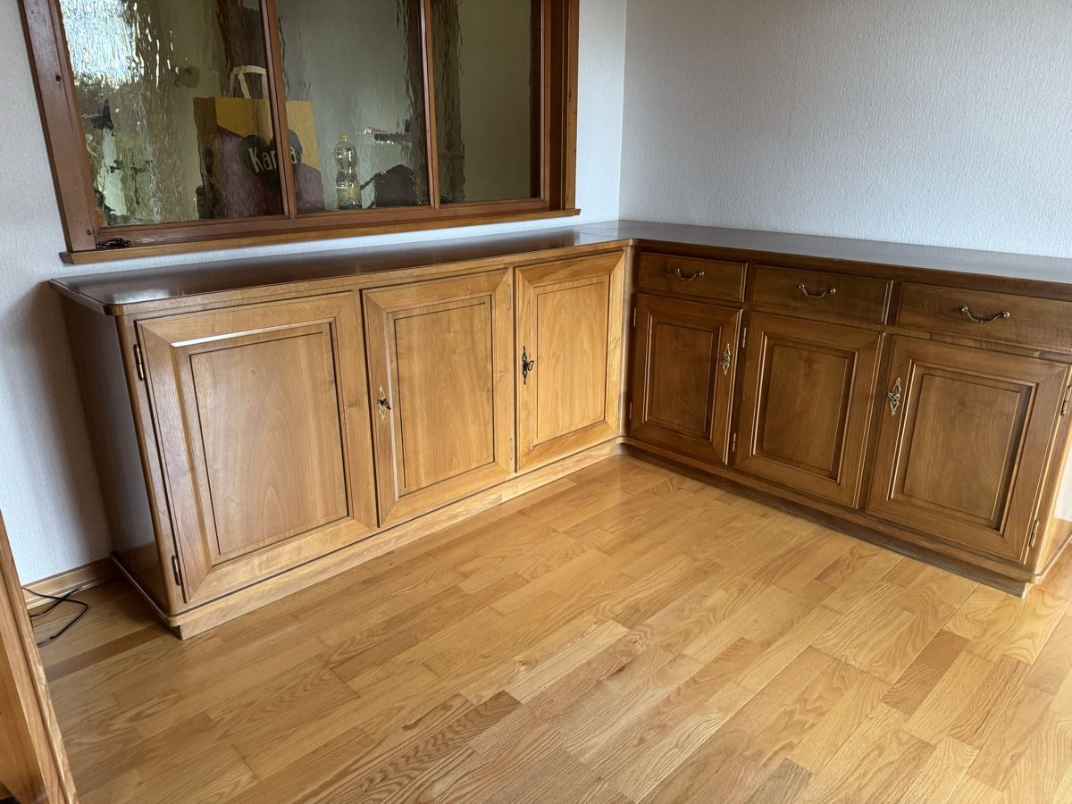 Büffets: Ecksideboard Massivholz – Gebraucht aus Lenzburg von Cuanina