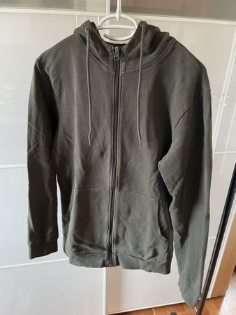 Pullover Jacke mit Kaputze von Manor