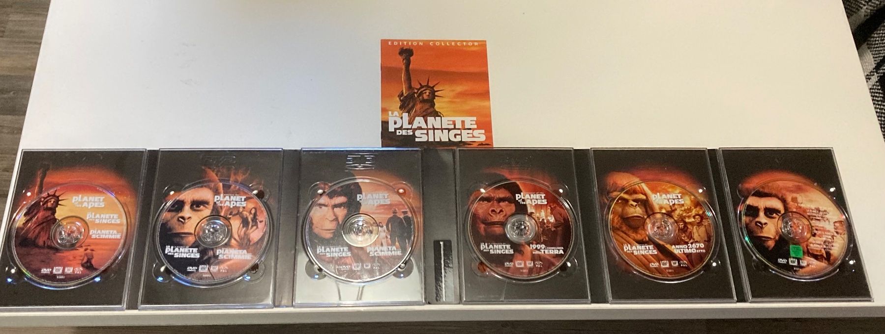 Tous les DVDs: La Planète des Singes Edition Collection 6 DVD – D'occasion à Bassecourt par CALUMET-X 1