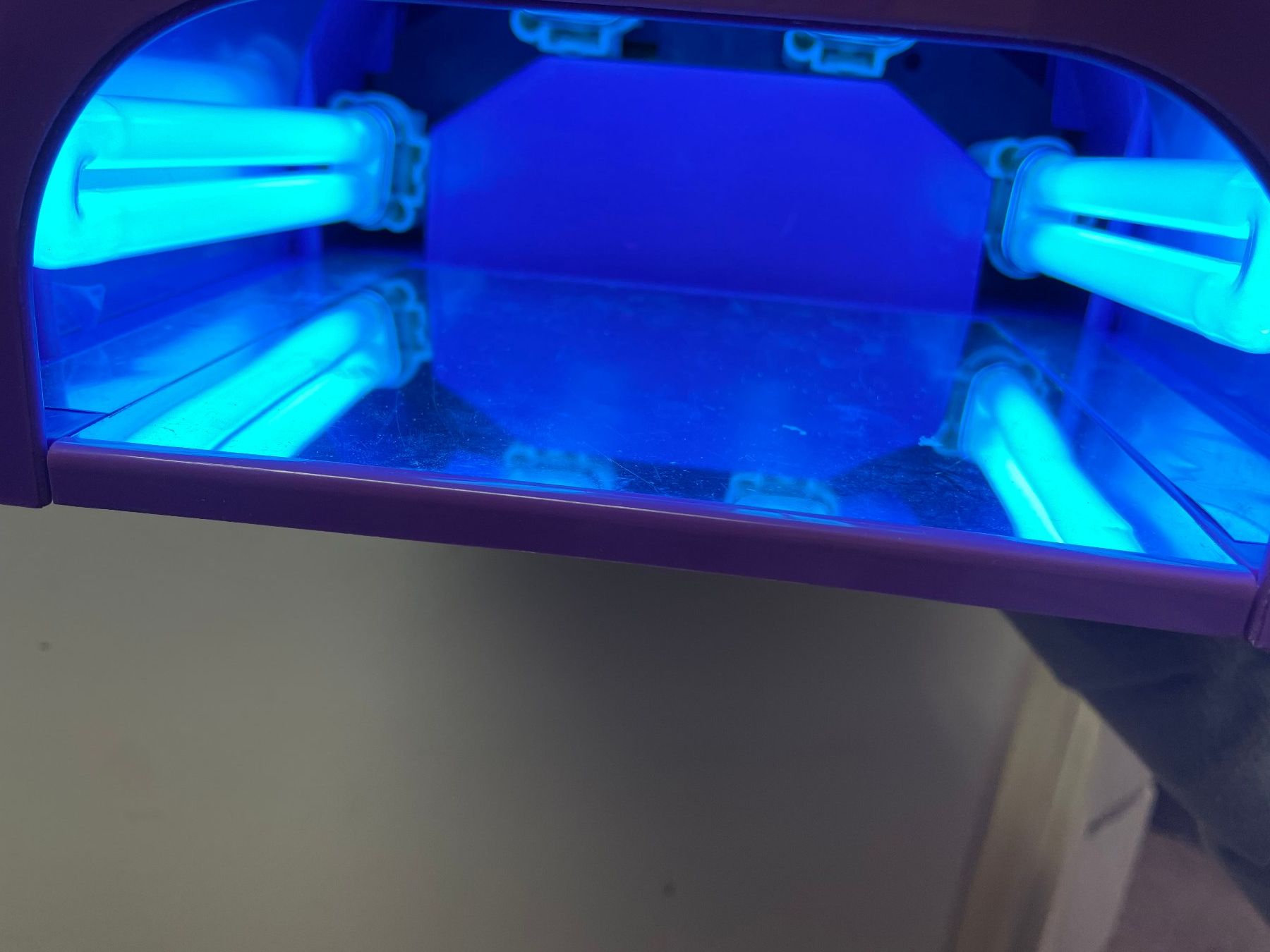 Unghie finte: Die Divina Cosmetics UV-LED-Lampe – Nuovo (secondo la descrizione) da Adliswil venduto da Bumpernuessli 2