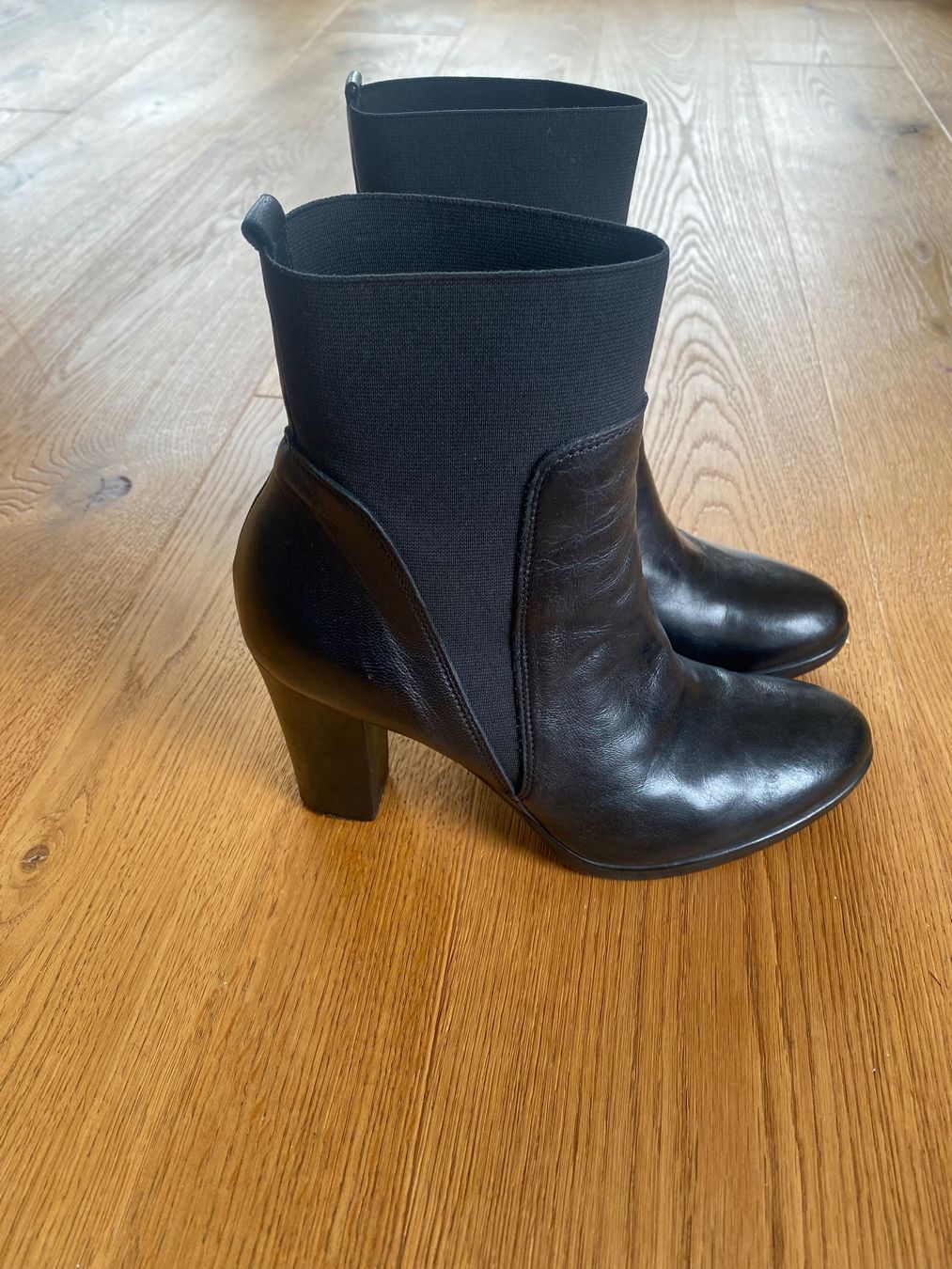 Damenschuhe: Lederstiefel Pasito – Gebraucht aus Baar von rel_9lvy 1