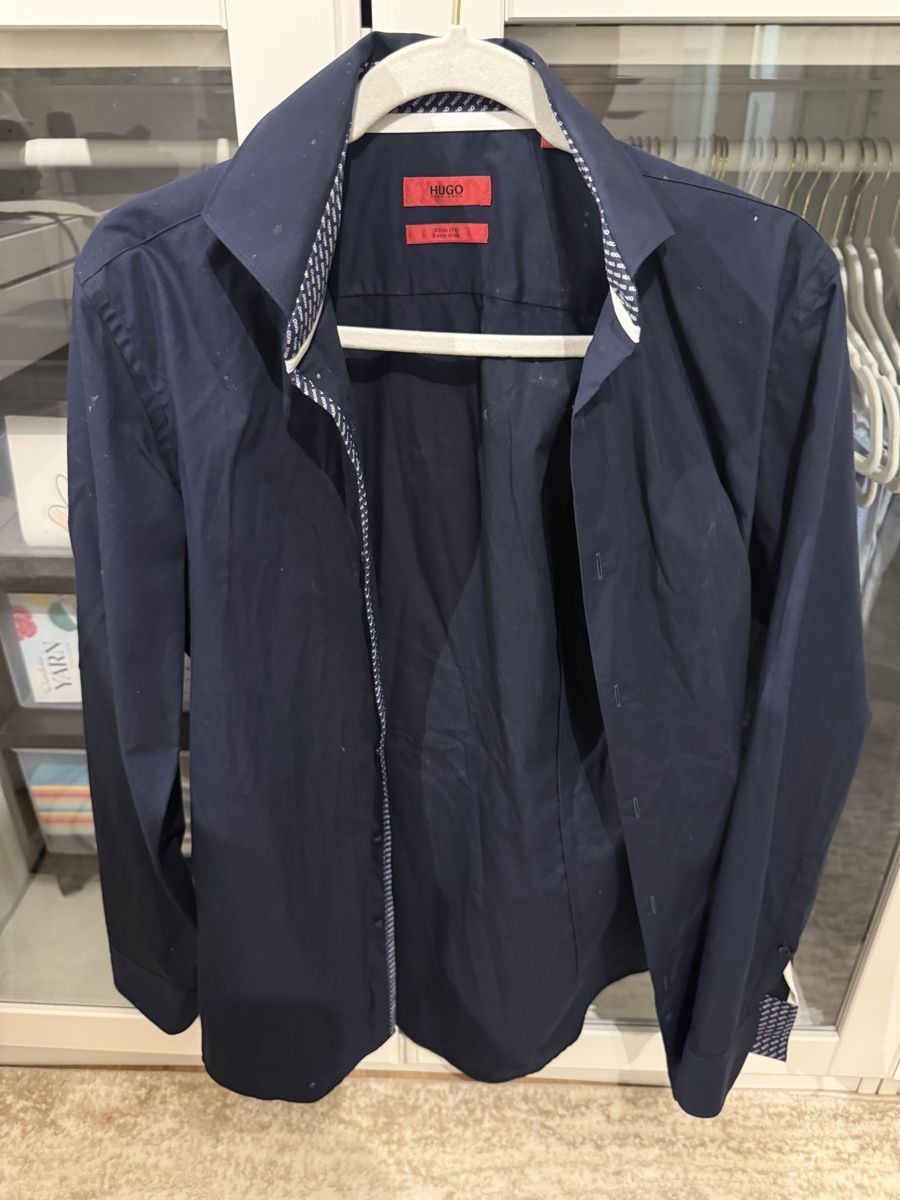 Hugo Boss Chemises: Hugo Boss Hemd in Dunkelblau – D'occasion à Winterthur par fij_f65r 1