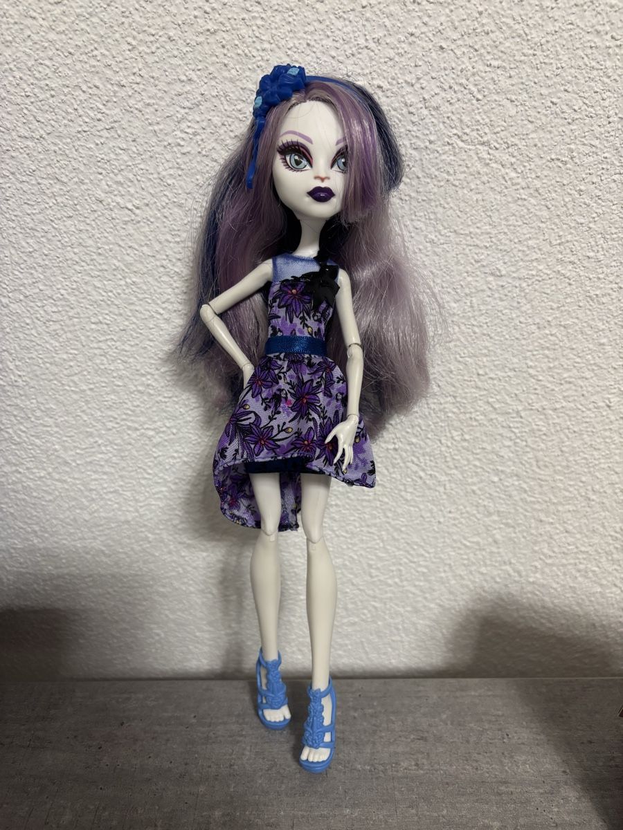 Bambole: Catrine DeMew Monster High – Usato da St. Gallen venduto da simso.one