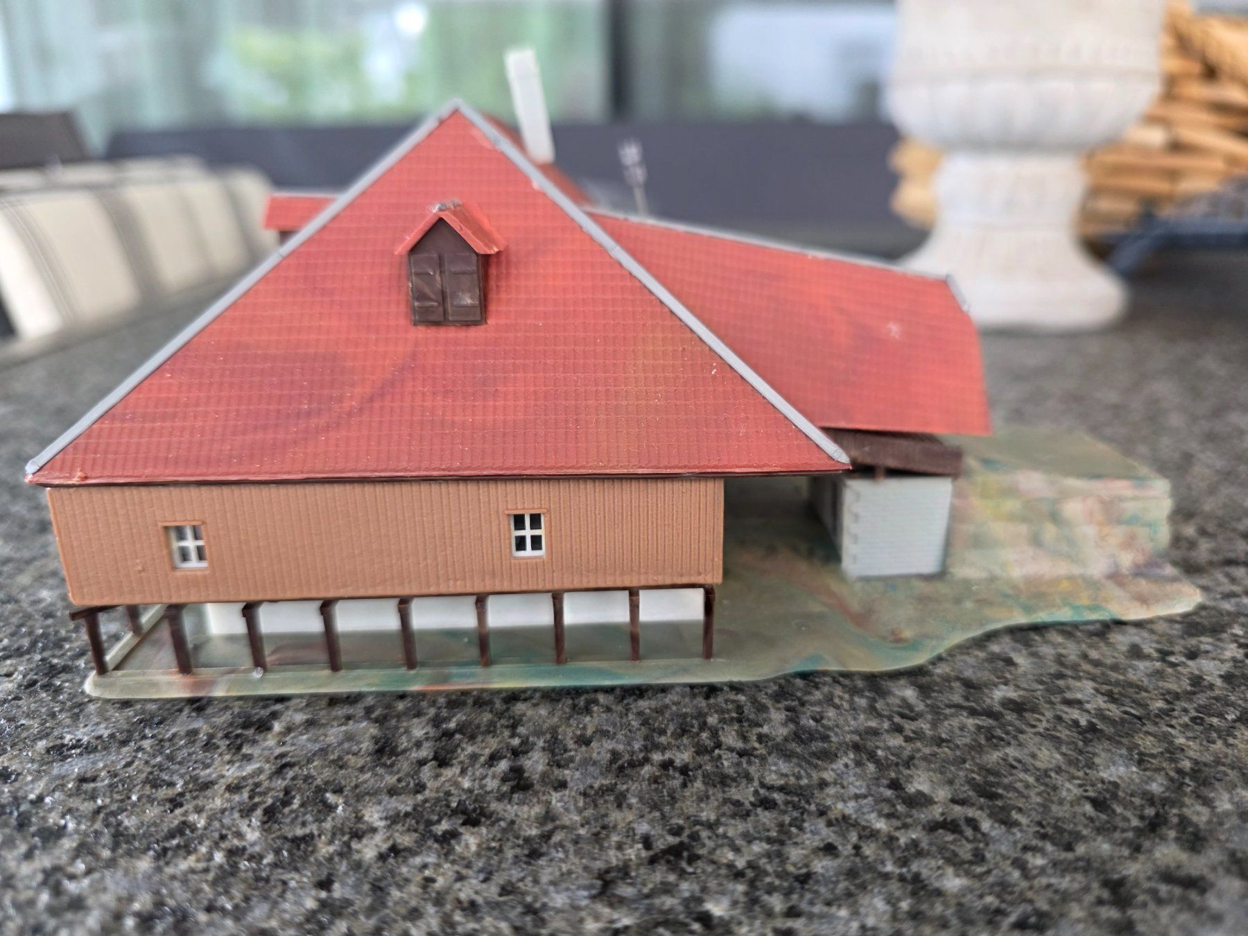 Kibri Modelleisenbahnen: Bauernhaus Emmental Spur N – Gebraucht aus Menziken von Musicmaker 2