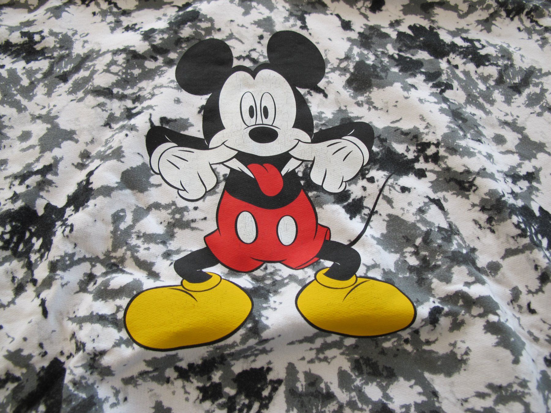 Pulls et sweat-shirts: Kapuzenpulli kurzarm gr.152 Micky – D'occasion à Deitingen par Meisters6 1
