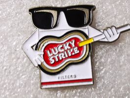 Ansteckpin 190: Lucky Strike