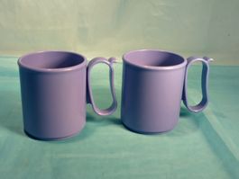 2 blaue Tupperware  Becher mit Henkel