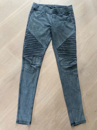 Neuwertige dunkelgraue Freizeithose dehnbar Grösse M