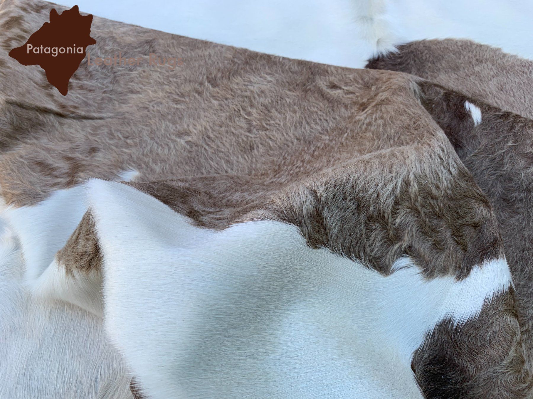 Tappeti: echtes Kuhfell Teppich Alpen/White – Nuovo e nell'imballaggio originale da Arbedo venduto da patagonialeatherrugs 2