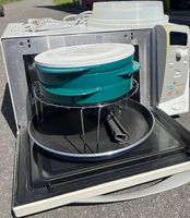 Mikrowelle  mit Grillfunktion und Zubehör