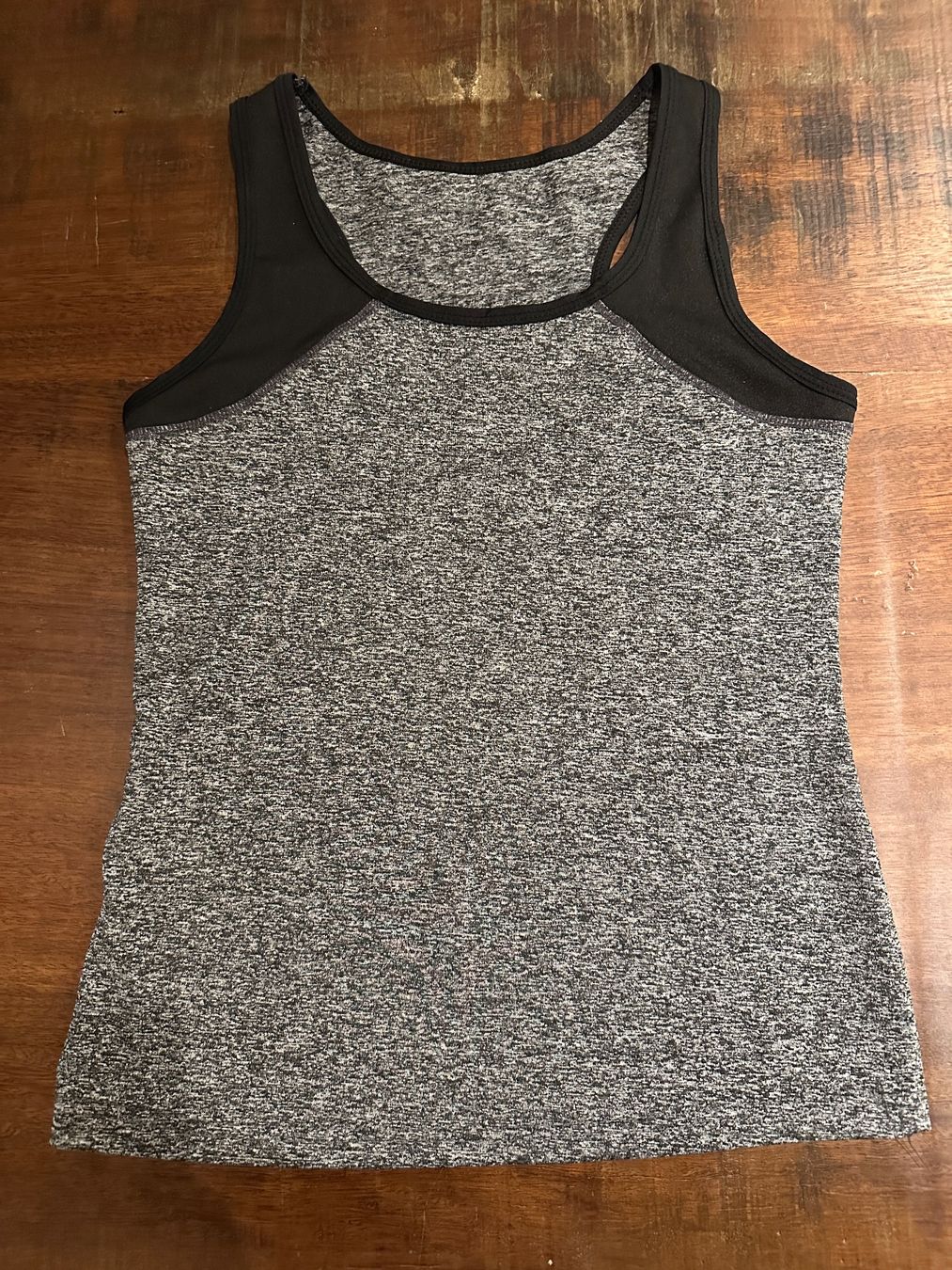 T-shirts: Sport Shirt – D'occasion à Heerbrugg par cheedsk