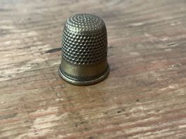 Antiker Fingerhut